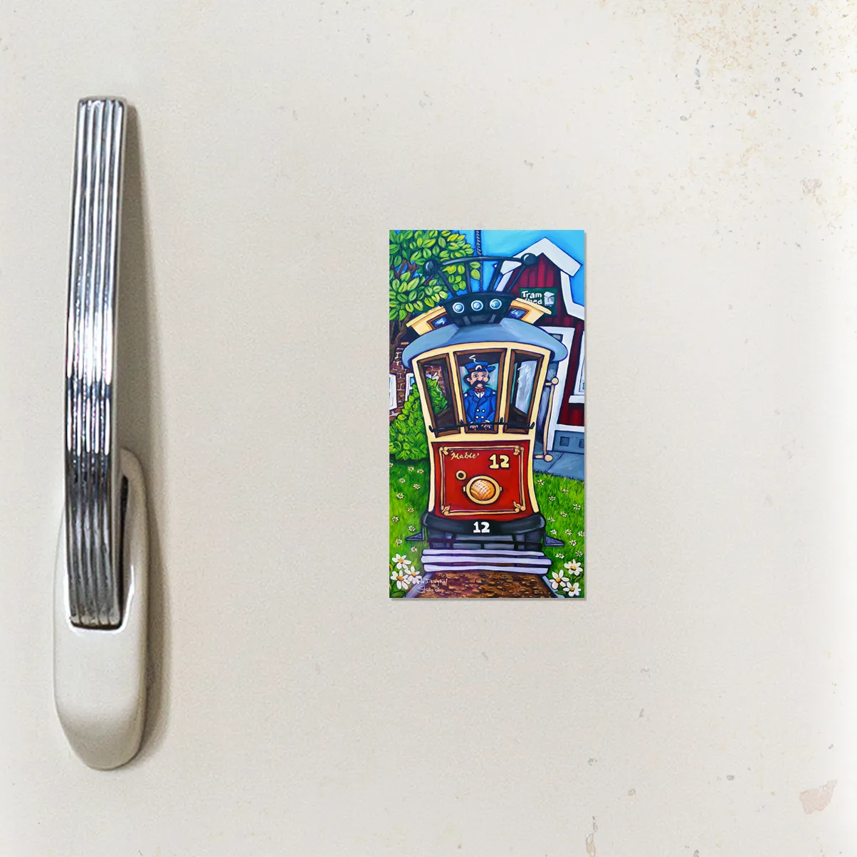 Mabel Tram Magnet